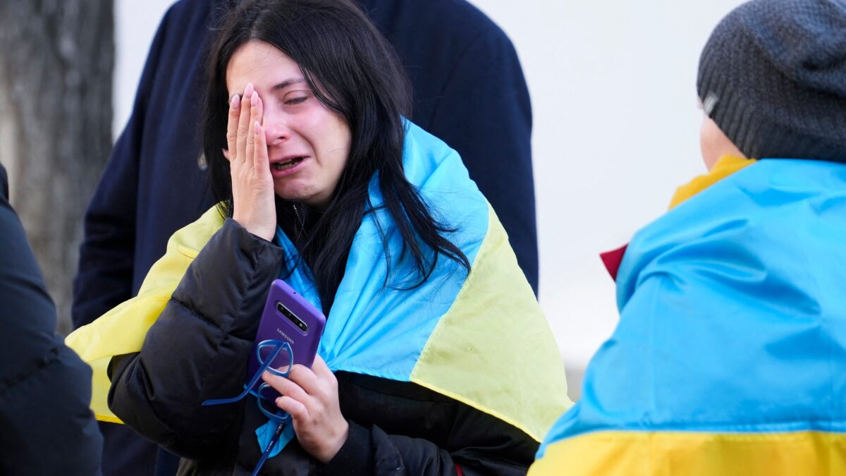 Rusia y Ucrania: el presidente Zelensky rompe lazos diplomáticos con Moscú y ofrece armas a “cualquiera que quiera defender” a Ucrania