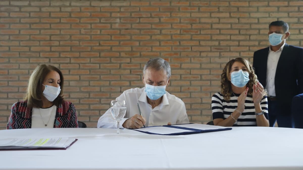 Villa Allende: Schiaretti anunció obras de urbanización en Las Polinesias