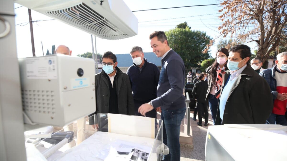 Unquillo: Manuel Calvo entregó aparatología de última generación al hospital José Urrutia