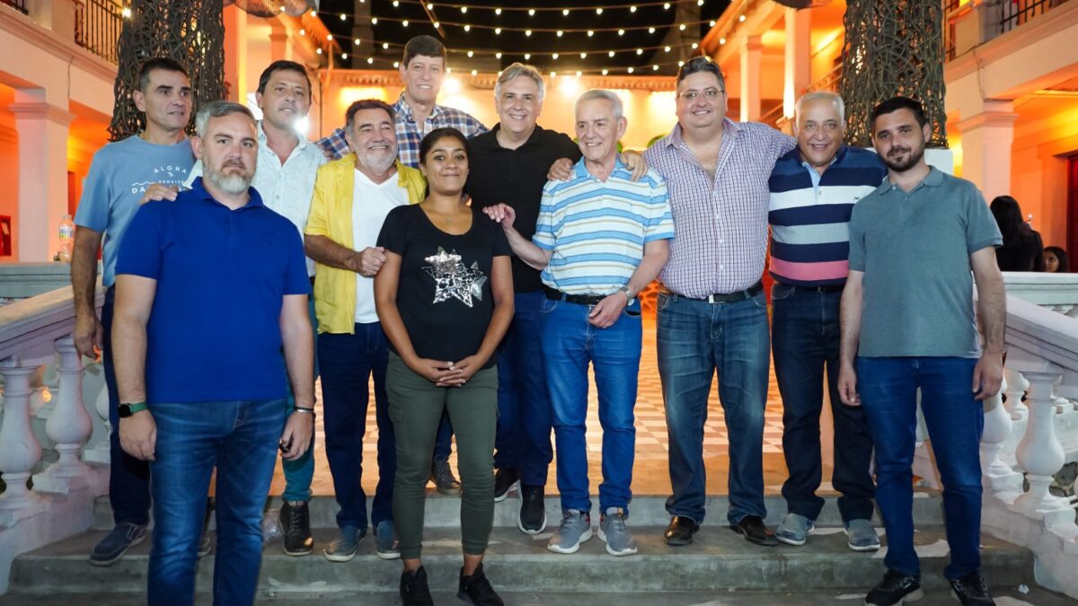 Martín Llaryora, junto a intendentes y dirigentes del departamento Colón