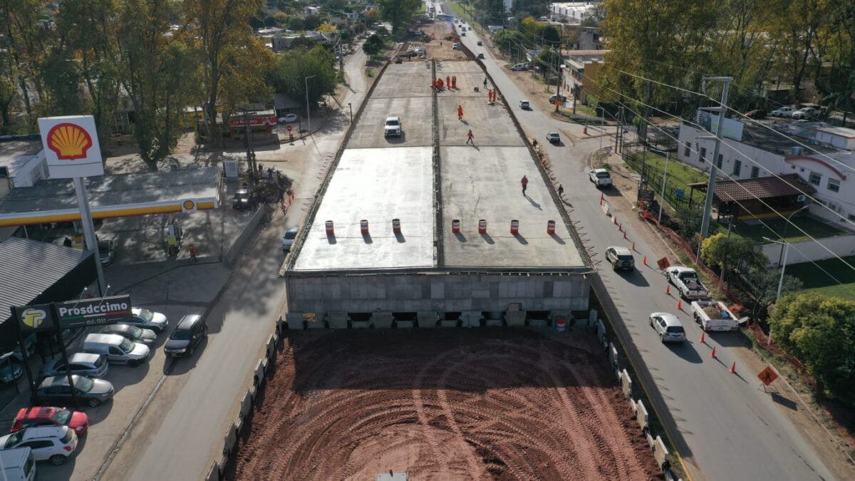 Colonia Caroya: Schiaretti supervisó obras viales e inauguró la urbanización de un barrio